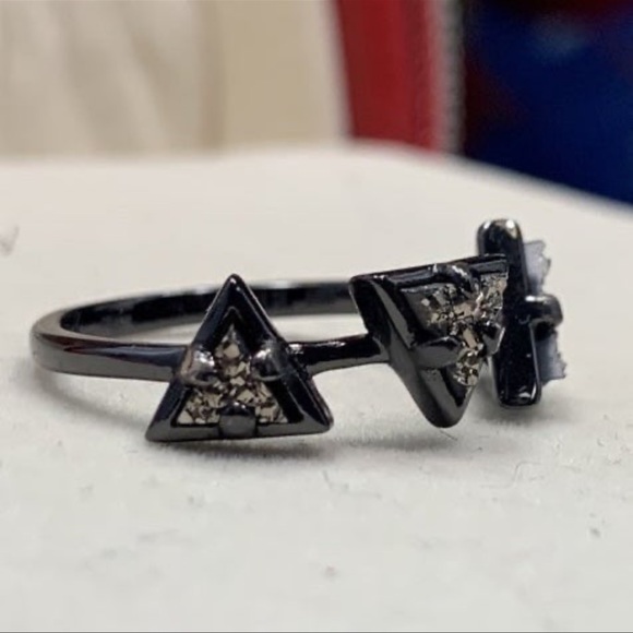 Charmed Aroma Sterling Silver Black Triangle Druzy Ring - Size 8 - Picture 5 of 12
